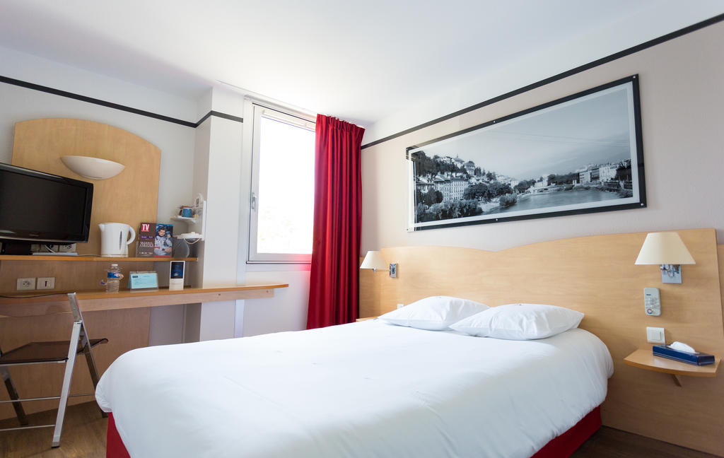 Hotel Inn Grenoble Eybens Parc Des Expositions Ex Kyriad Екстер'єр фото
